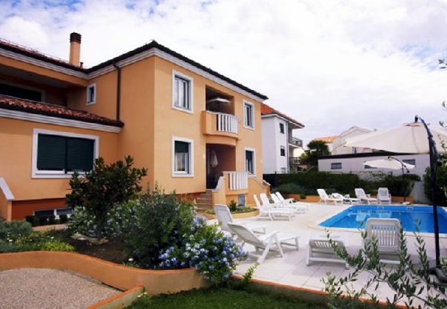 Appartement à Zadar - Appartement dans Zadar avec Balcon, Climatisation, WIFI (858-3) Appartement à Zadar - Appartement dans Zadar avec Balcon, Climatisation, WIFI (858-3)