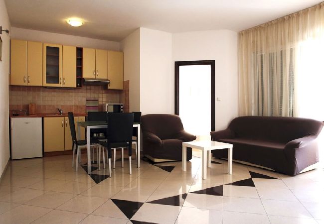 Appartement à Zadar - Appartement dans Zadar avec Balcon, Climatisation, WIFI (858-3) Appartement à Zadar - Appartement dans Zadar avec Balcon, Climatisation, WIFI (858-3)
