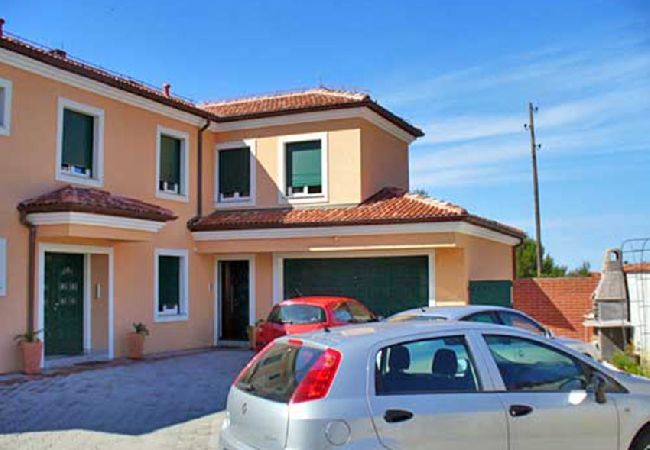 Appartement à Zadar - Appartement dans Zadar avec Balcon, Climatisation, WIFI (858-3) Appartement à Zadar - Appartement dans Zadar avec Balcon, Climatisation, WIFI (858-3)