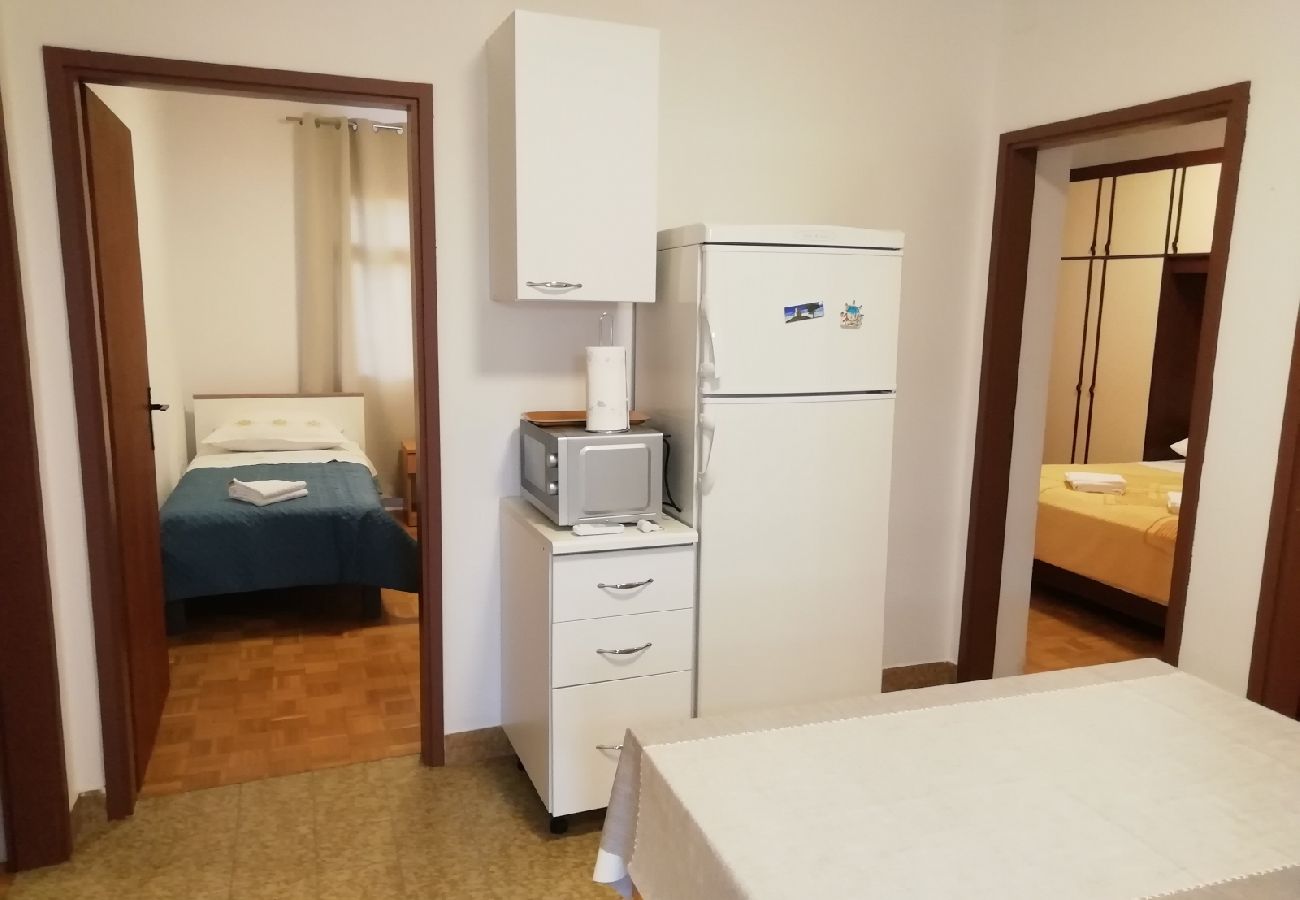 Appartement à Nin - Appartement dans Nin avec loggia, Climatisation, WIFI, Machine à laver (4986-1)