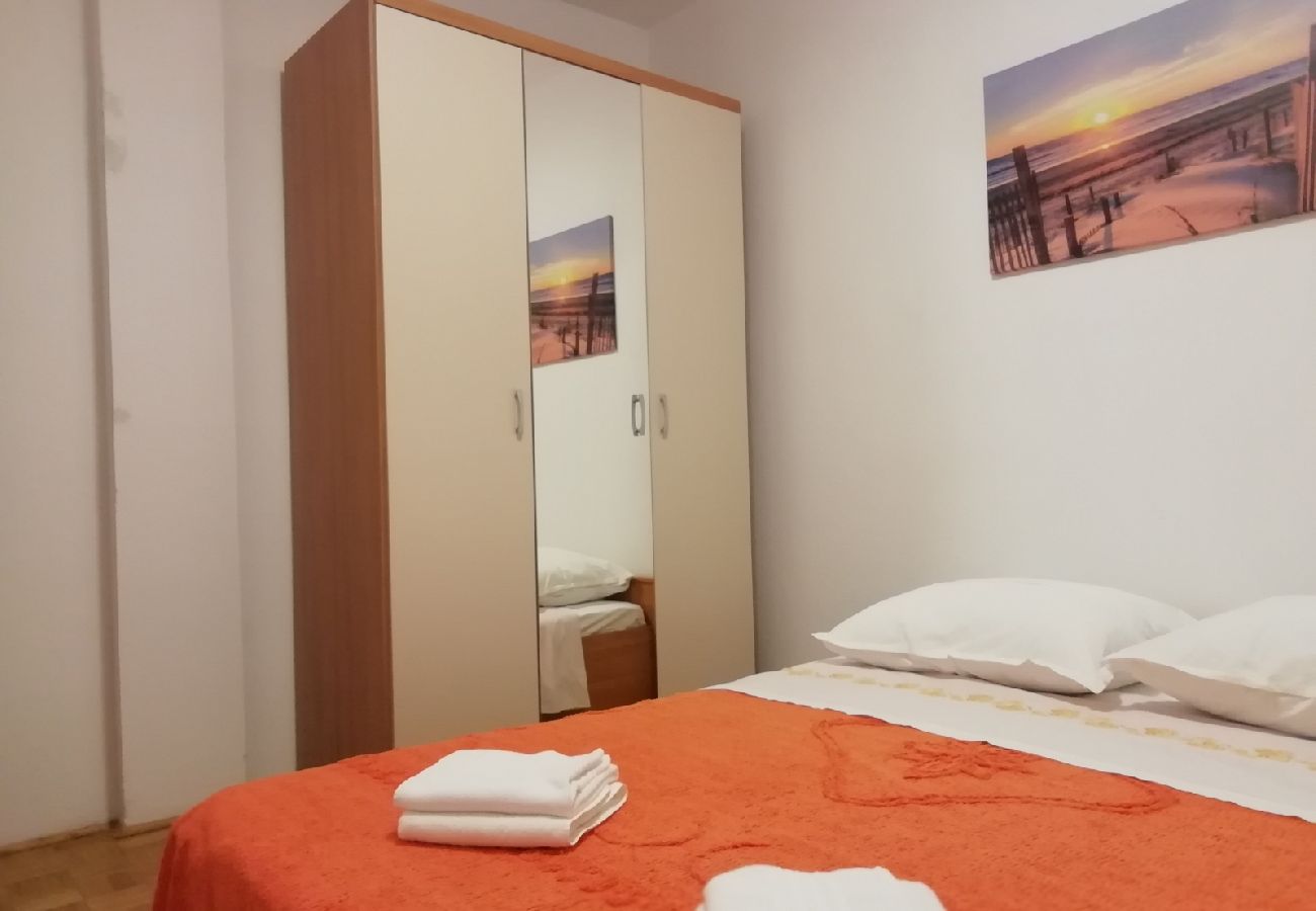 Appartement à Nin - Appartement dans Nin avec loggia, Climatisation, WIFI, Machine à laver (4986-1)