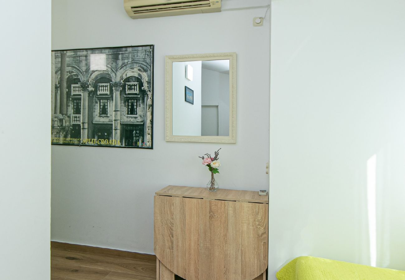 Appartement à Drašnice - Appartement dans Drašnice avec vue mer, terrasse, Climatisation, WIFI (4992-3)