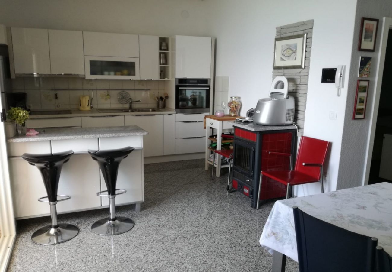 Appartement à Drašnice - Appartement dans Drašnice avec vue mer, terrasse, Climatisation, WIFI (4992-5)