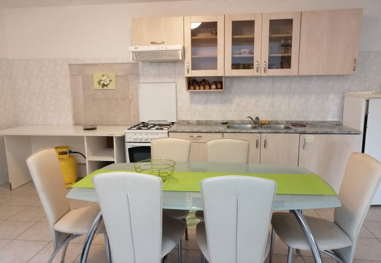 Appartement à Funtana - Appartement dans Funtana avec terrasse, Climatisation, WIFI, Machine à laver (4982-6)