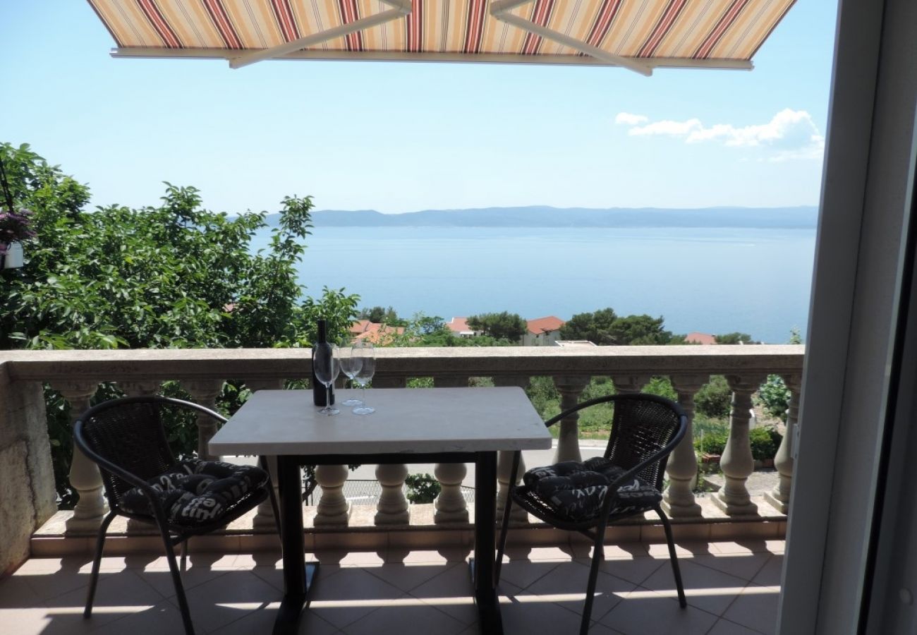 Chambres d'hôtes à Brela - Chambre dans Brela avec vue mer, terrasse, Climatisation, WIFI (4947-2)