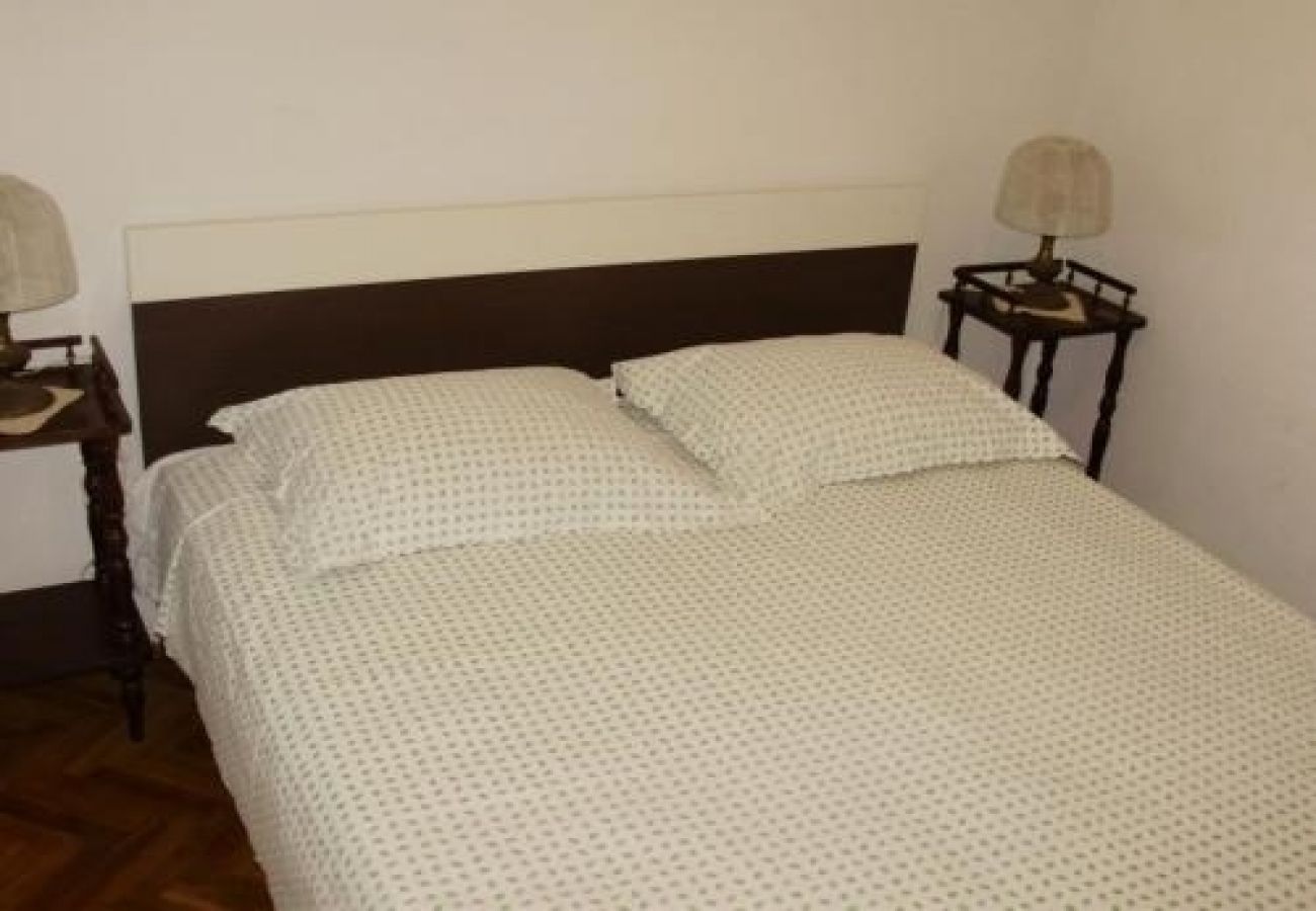 Appartement à Stari Grad - Appartement dans Stari Grad (Hvar) avec Balcon, Climatisation, WIFI, Lave-vaisselle (5028-3)