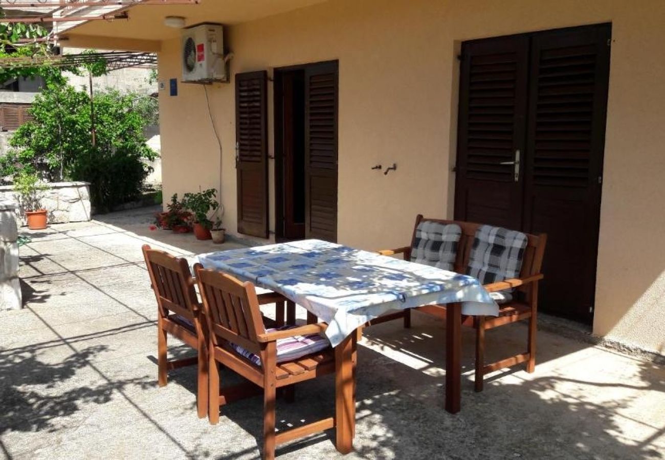 Appartement à Stari Grad - Appartement dans Stari Grad (Hvar) avec terrasse, Climatisation, WIFI, Machine à laver (5028-1)