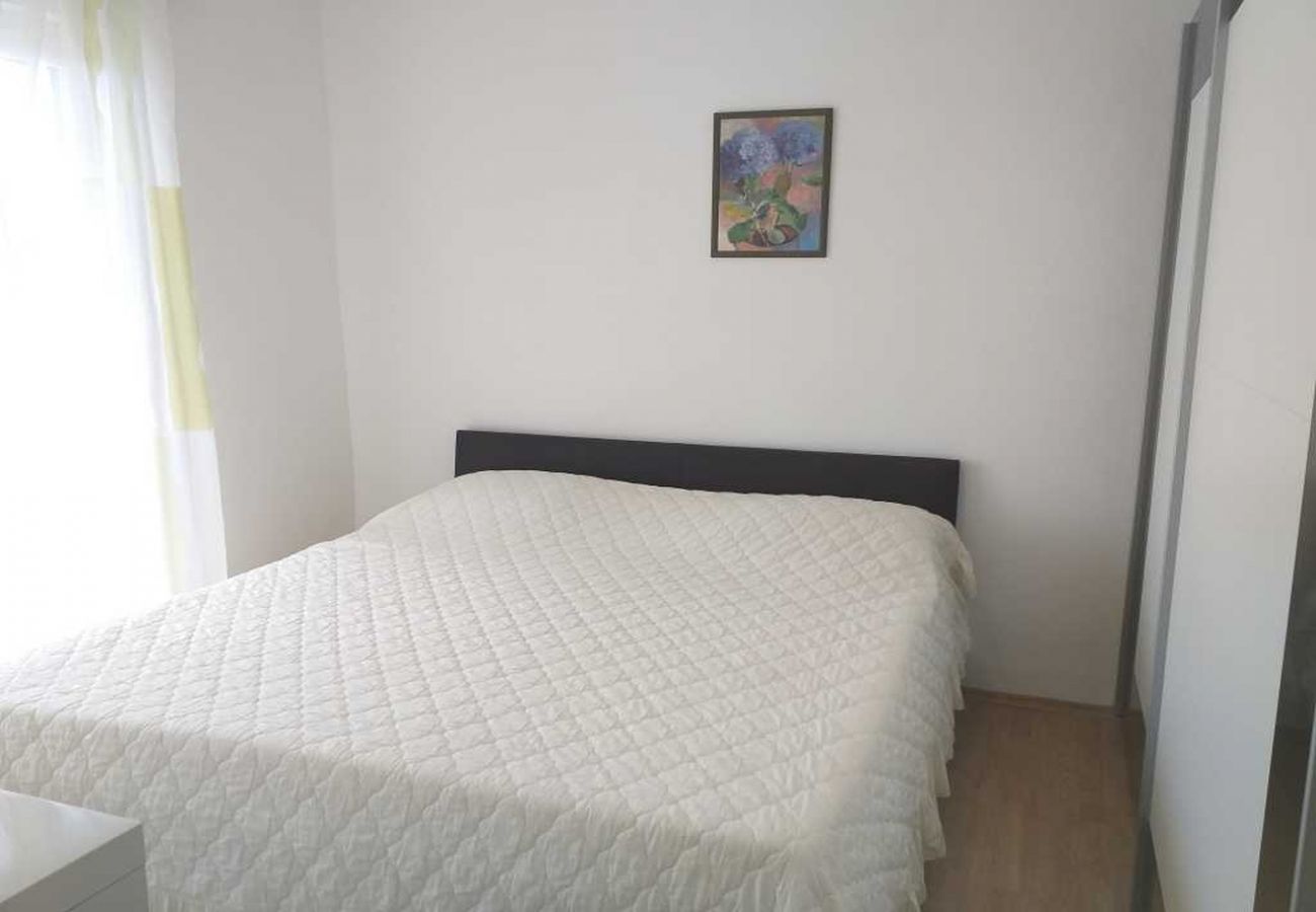 Appartement à Tribunj - Appartement dans Tribunj avec vue mer, Balcon, Climatisation, WIFI (5035-2)