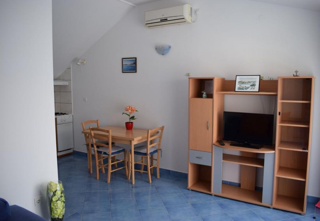 Appartement à Tribunj - Appartement dans Tribunj avec vue mer, Balcon, Climatisation, WIFI (5034-3)