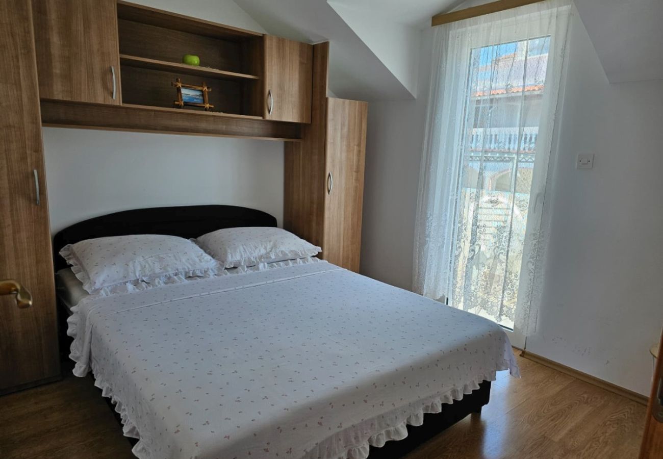 Appartement à Tribunj - Appartement dans Tribunj avec vue mer, Balcon, Climatisation, WIFI (5034-3)