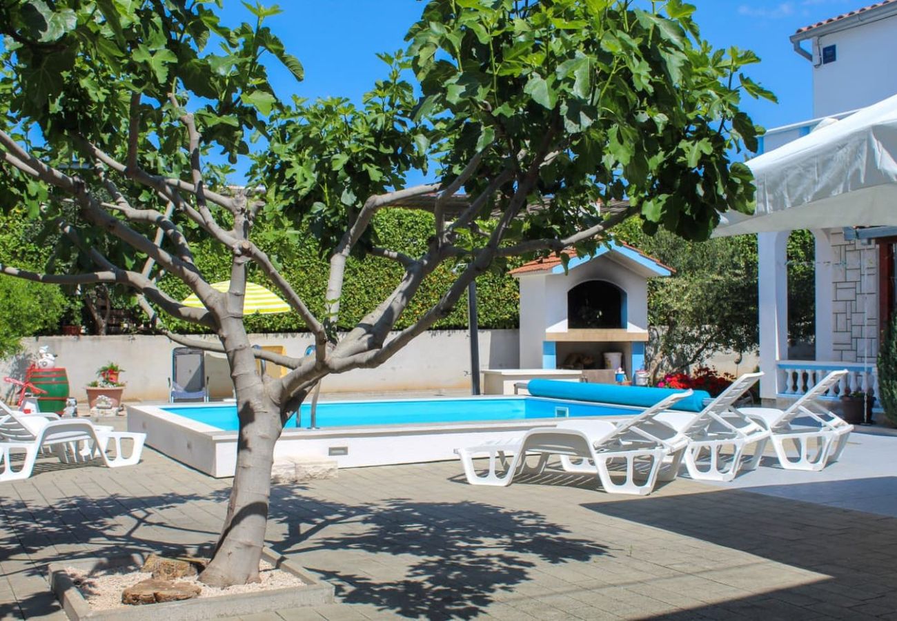 Appartement à Tribunj - Appartement dans Tribunj avec terrasse, Climatisation, WIFI (5034-1)