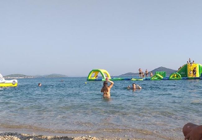 Appartement à Tribunj - Appartement dans Tribunj avec vue mer, Balcon, Climatisation, WIFI (5037-2) Appartement à Tribunj - Appartement dans Tribunj avec vue mer, Balcon, Climatisation, WIFI (5037-2)