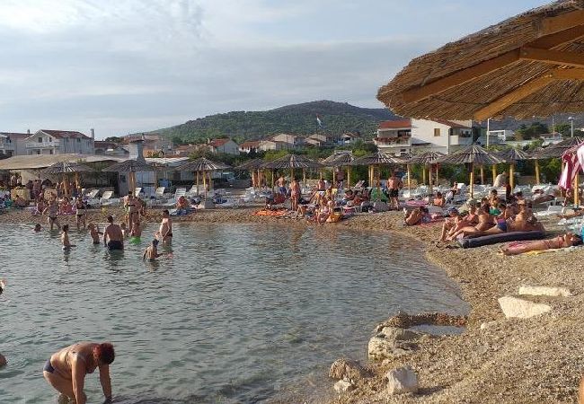 Appartement à Tribunj - Appartement dans Tribunj avec vue mer, Balcon, Climatisation, WIFI (5037-2) Appartement à Tribunj - Appartement dans Tribunj avec vue mer, Balcon, Climatisation, WIFI (5037-2)