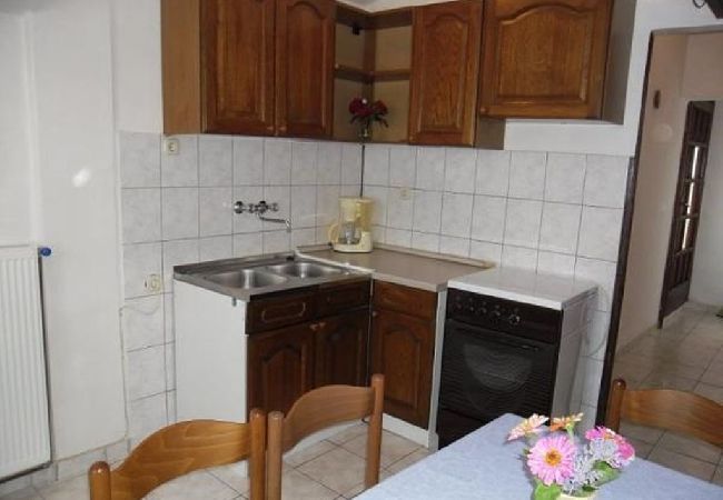 Appartement à Tribunj - Appartement dans Tribunj avec vue mer, Balcon, Climatisation, WIFI (5037-2) Appartement à Tribunj - Appartement dans Tribunj avec vue mer, Balcon, Climatisation, WIFI (5037-2)