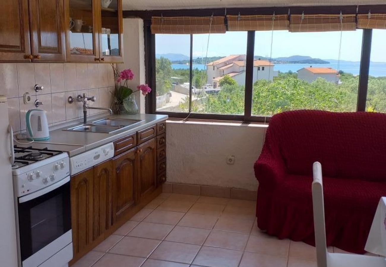 Appartement à Tribunj - Appartement dans Tribunj avec vue mer, Balcon, Climatisation, WIFI (5037-1)