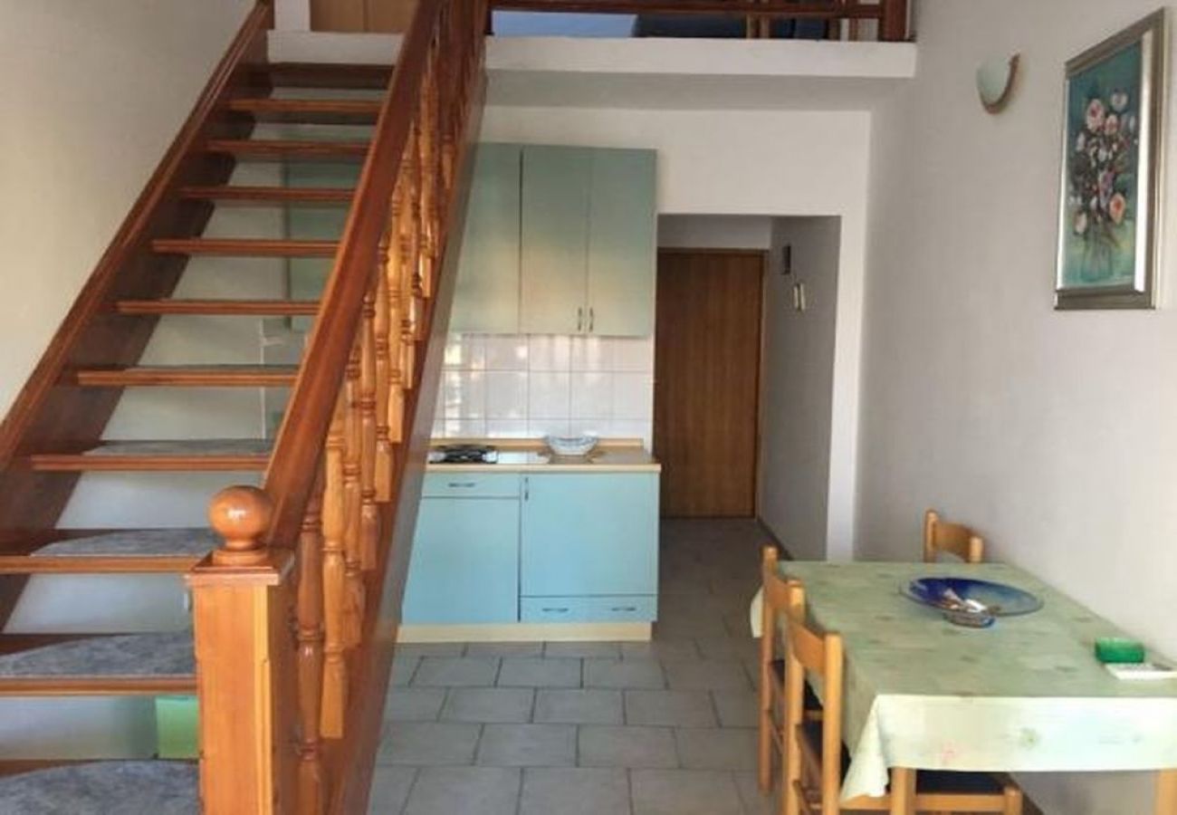 Appartement à Tribunj - Appartement dans Tribunj avec terrasse, Climatisation, WIFI (5038-4)