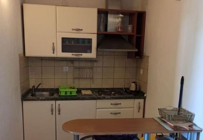 Studio à Tribunj - Appartement Studio dans Tribunj avec terrasse, Climatisation, WIFI, Machine à laver (5040-2) Studio à Tribunj - Appartement Studio dans Tribunj avec terrasse, Climatisation, WIFI, Machine à laver (5040-2)