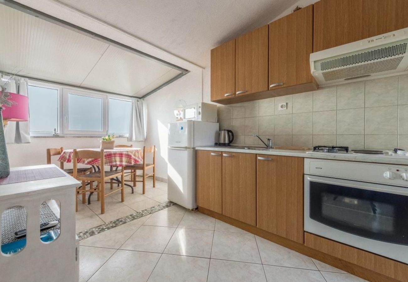 Appartement à Okrug Gornji - Appartement dans Okrug Gornji avec vue mer, terrasse, Climatisation, WIFI (5046-3)