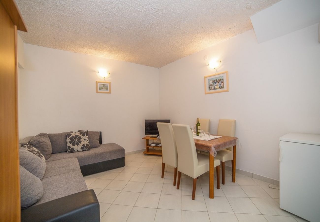 Appartement à Okrug Gornji - Appartement dans Okrug Gornji avec terrasse, Climatisation, WIFI, Lave-vaisselle (5048-3)