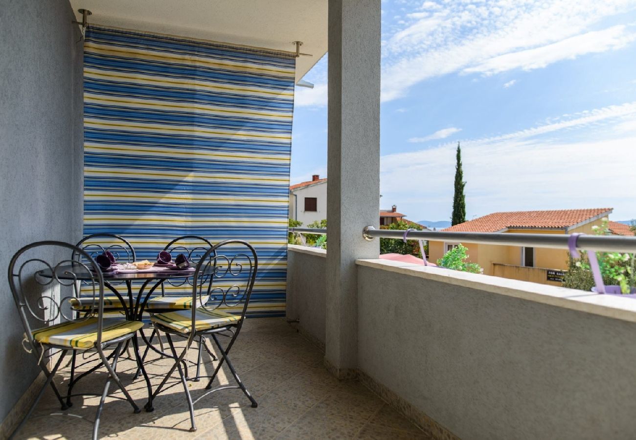 Appartement à Okrug Gornji - Appartement dans Okrug Gornji avec vue mer, Balcon, Climatisation, WIFI (5049-2)