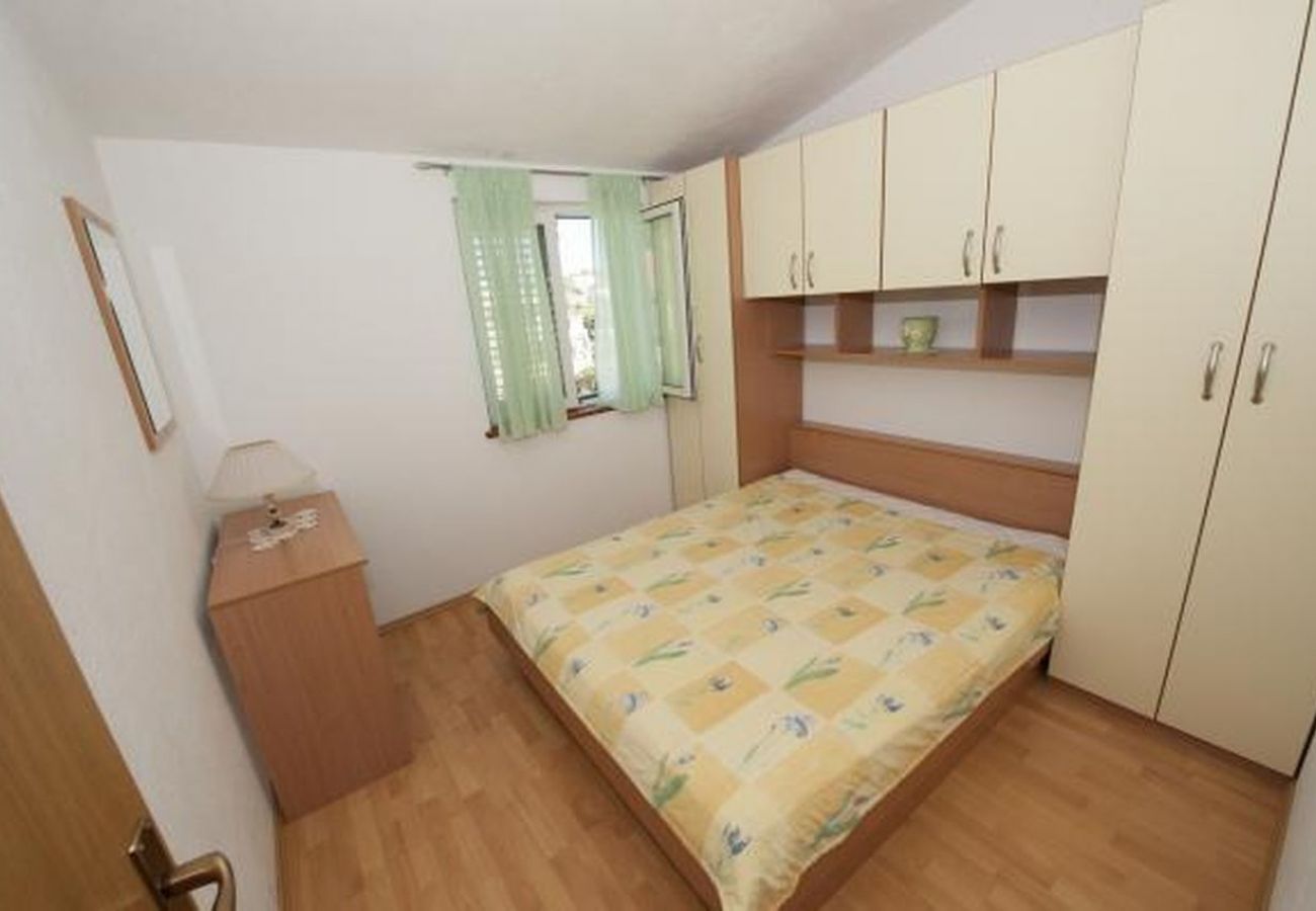 Appartement à Seget Vranjica - Appartement dans Seget Vranjica avec vue mer, Balcon, Climatisation, WIFI (5052-4)