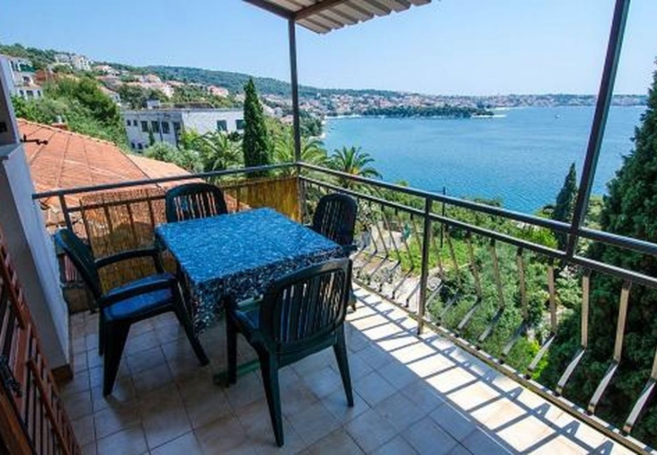 Appartement à Trogir - Appartement dans Trogir avec vue mer, Balcon, Climatisation, WIFI (5055-2)