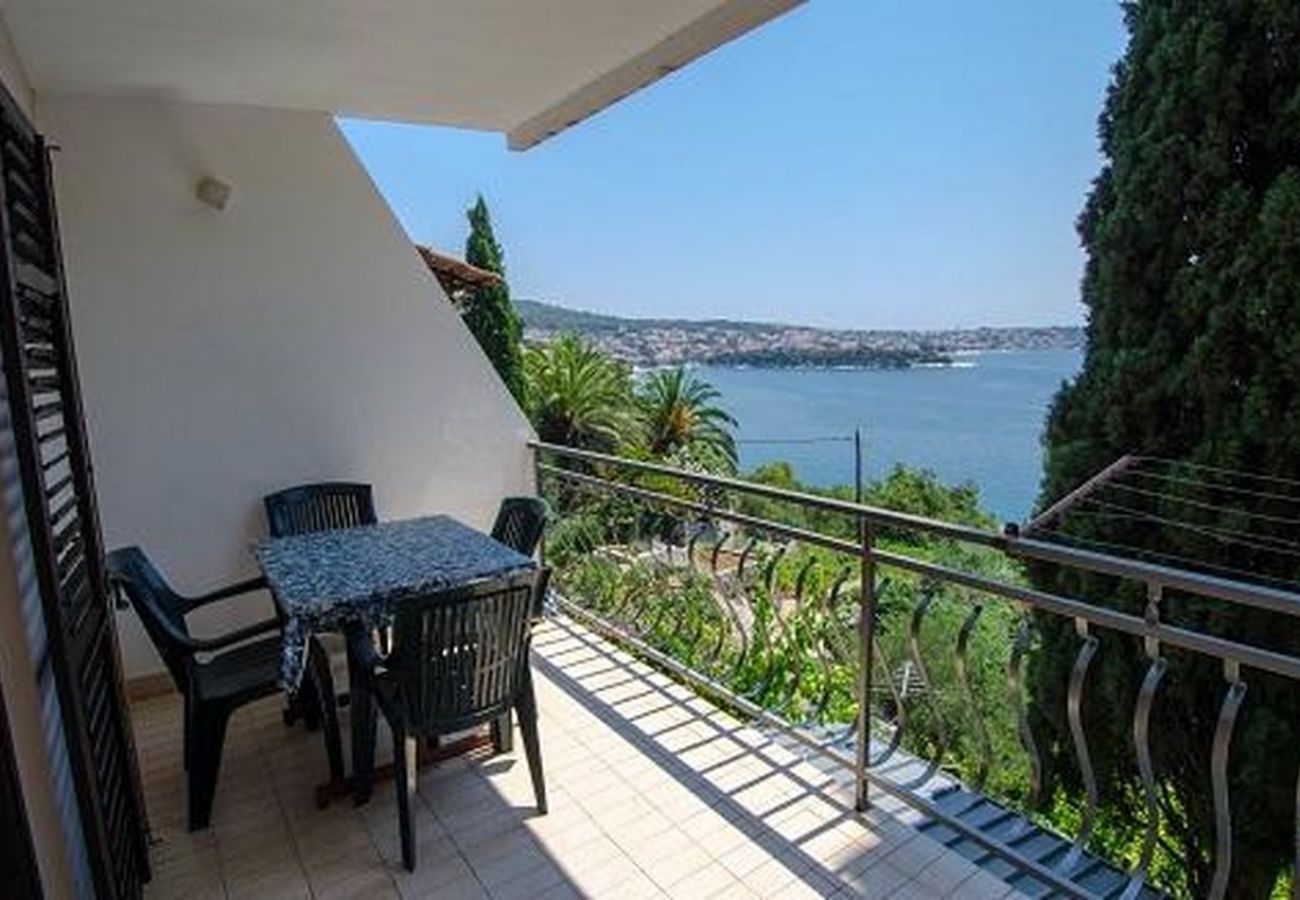 Appartement à Trogir - Appartement dans Trogir avec vue mer, Balcon, Climatisation, WIFI (5055-1)