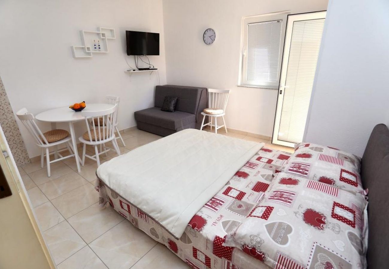 Appartement à Okrug Gornji - Appartement dans Okrug Gornji avec terrasse, Climatisation, WIFI, Machine à laver (5059-3)