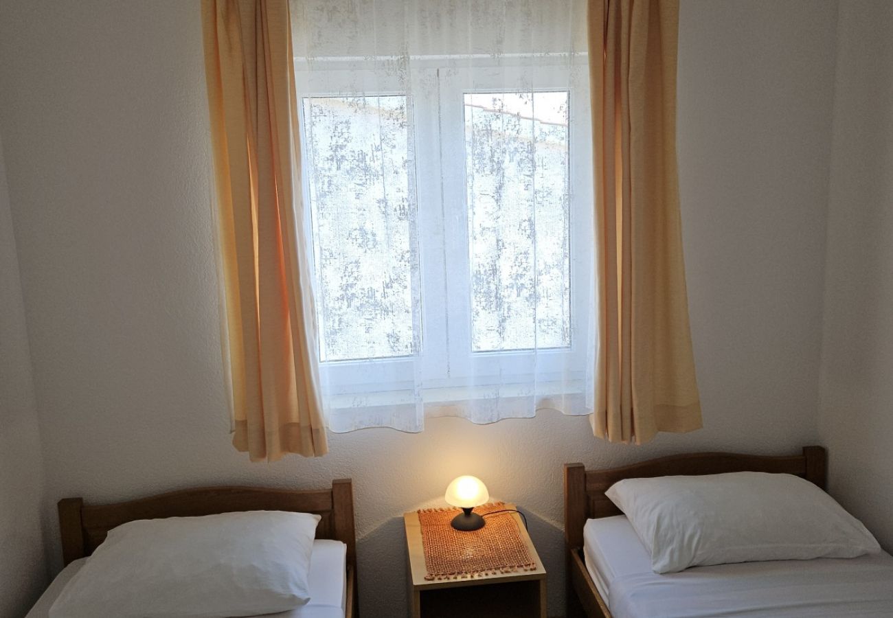 Appartement à Duce - Appartement dans Duće avec vue mer, Balcon, Climatisation, WIFI (5067-4)