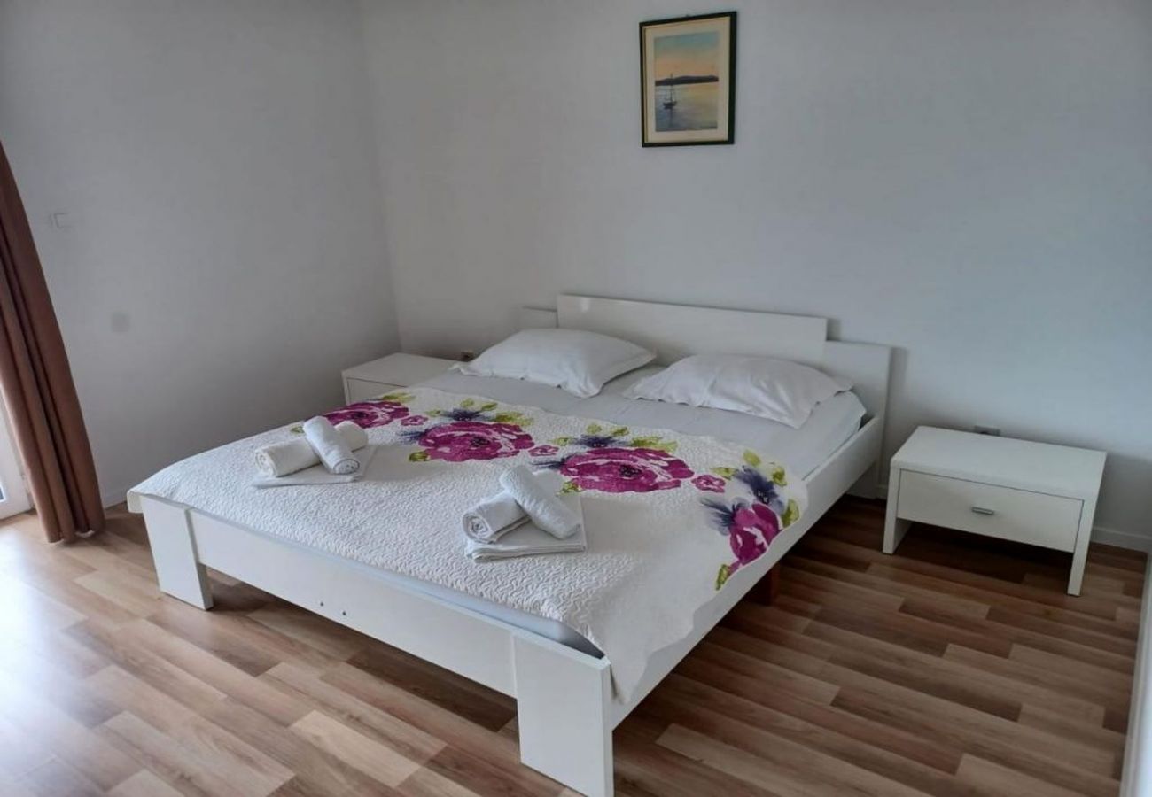 Appartement à Duce - Appartement dans Duće avec vue mer, terrasse, Climatisation, WIFI (5064-1)