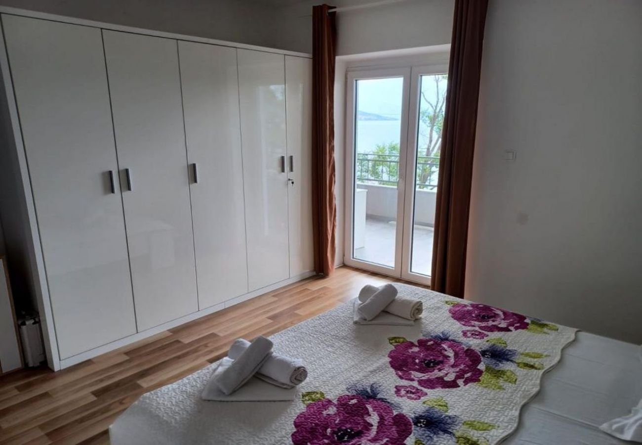 Appartement à Duce - Appartement dans Duće avec vue mer, terrasse, Climatisation, WIFI (5064-1)