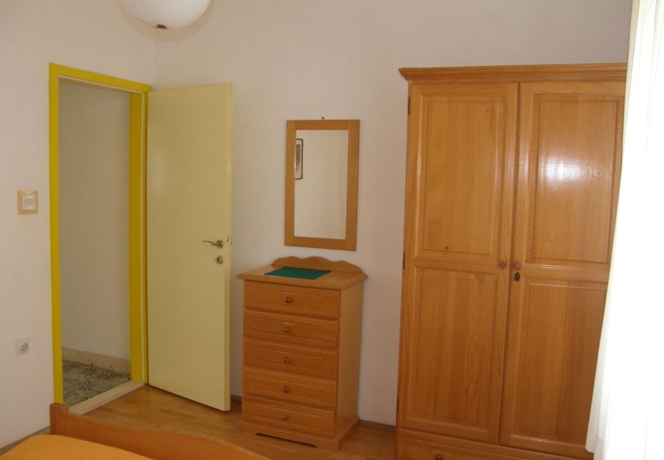 Appartement à Bol - Appartement dans Bol avec vue mer, Balcon, Climatisation, WIFI (3416-2)