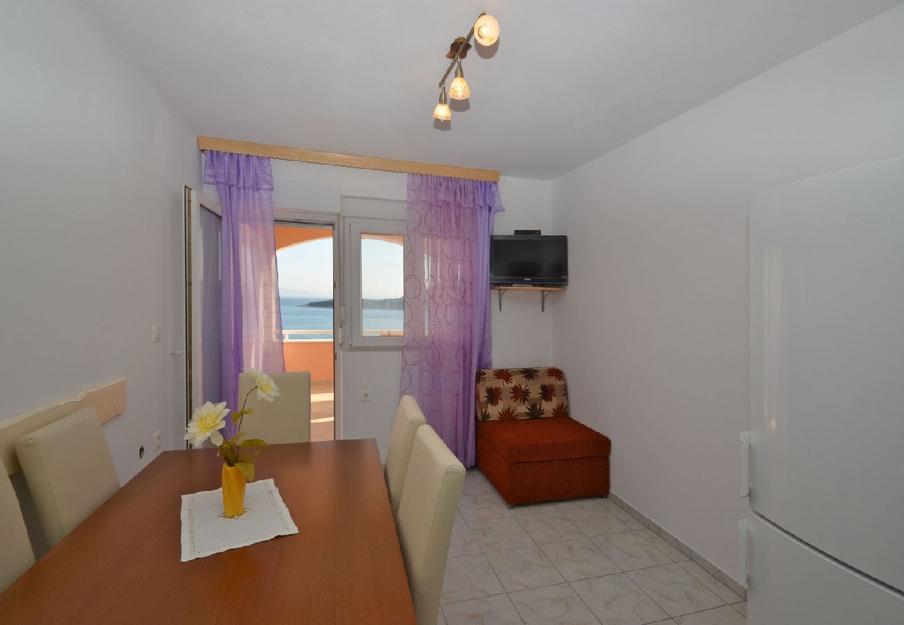 Appartement à Prizba - Appartement dans Prižba avec vue mer, terrasse, Climatisation, WIFI (5080-4)