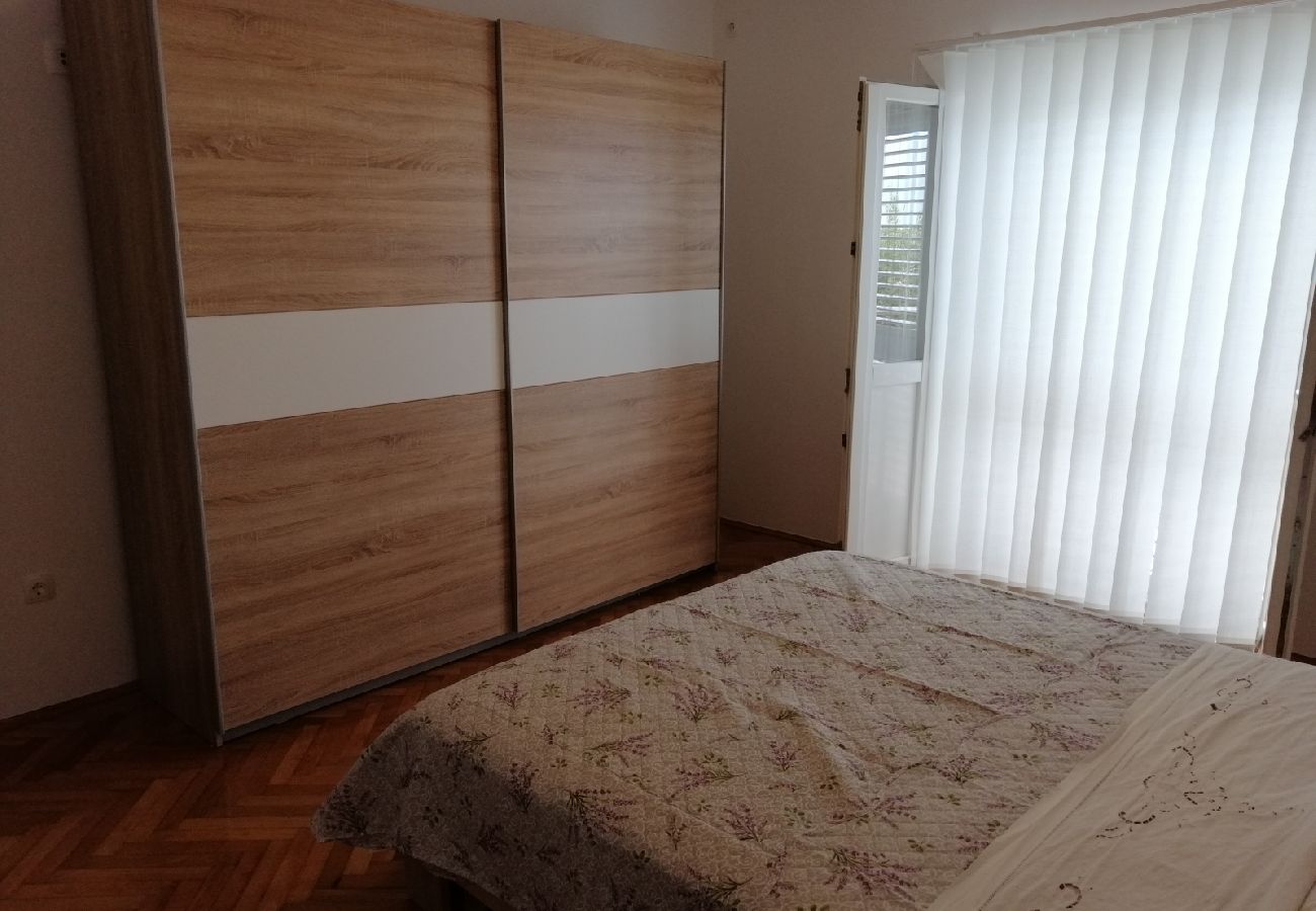 Appartement à Tribunj - Appartement dans Tribunj avec vue mer, Balcon, Climatisation, WIFI (5081-1)