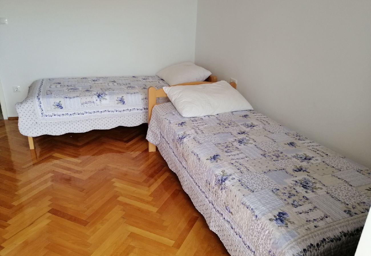 Appartement à Tribunj - Appartement dans Tribunj avec vue mer, Balcon, Climatisation, WIFI (5081-1)