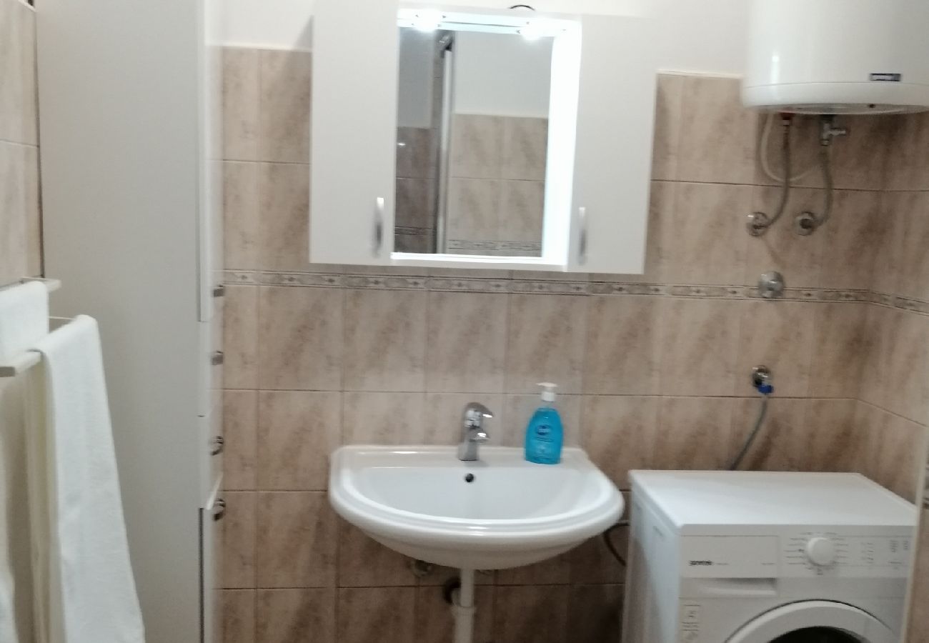 Appartement à Tribunj - Appartement dans Tribunj avec vue mer, Balcon, Climatisation, WIFI (5081-1)