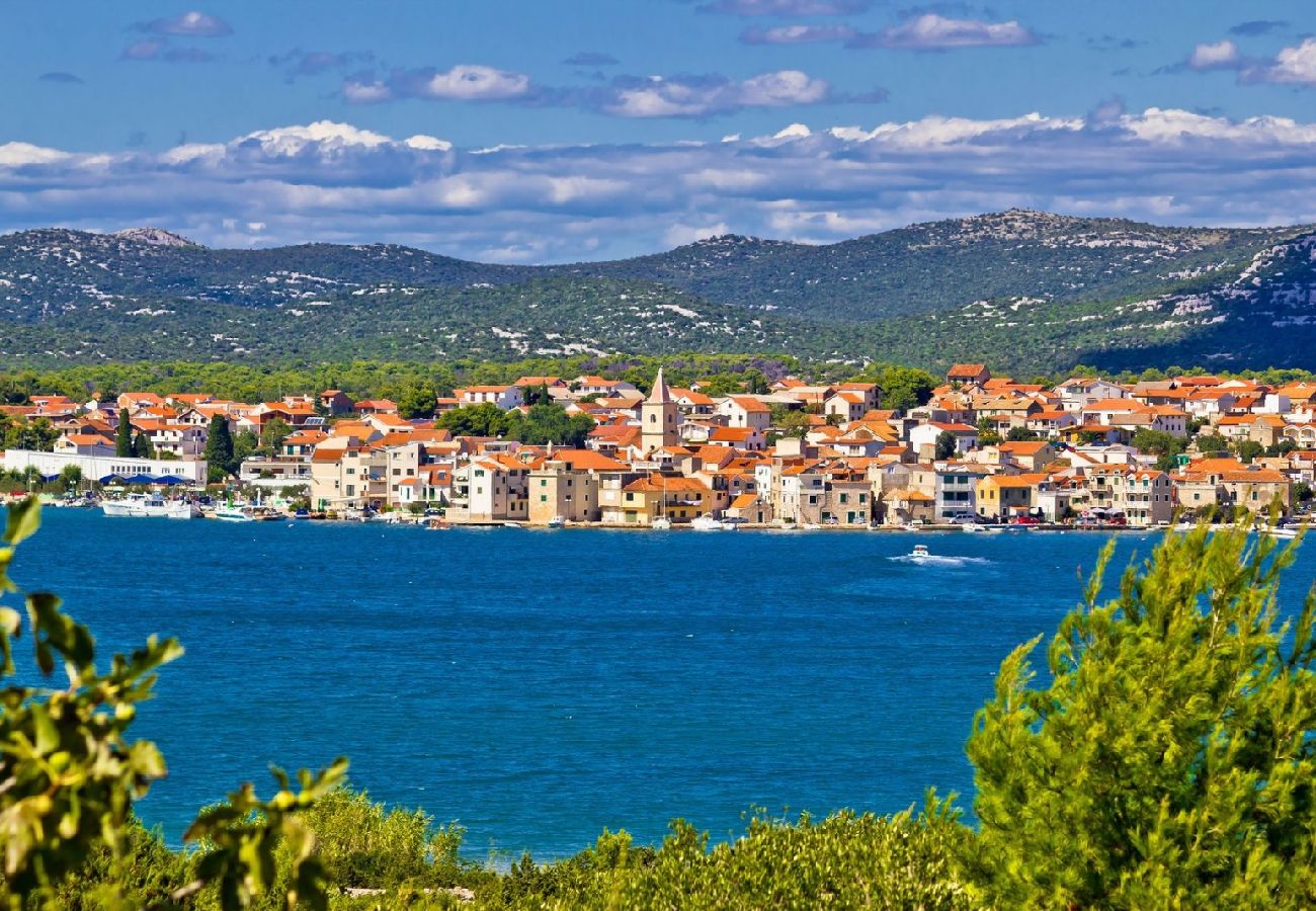 Appartement à Vodice - Ferienwohnung in Vodice mit Meerblick, Terrasse, Klimaanlage, W-LAN (144-2)