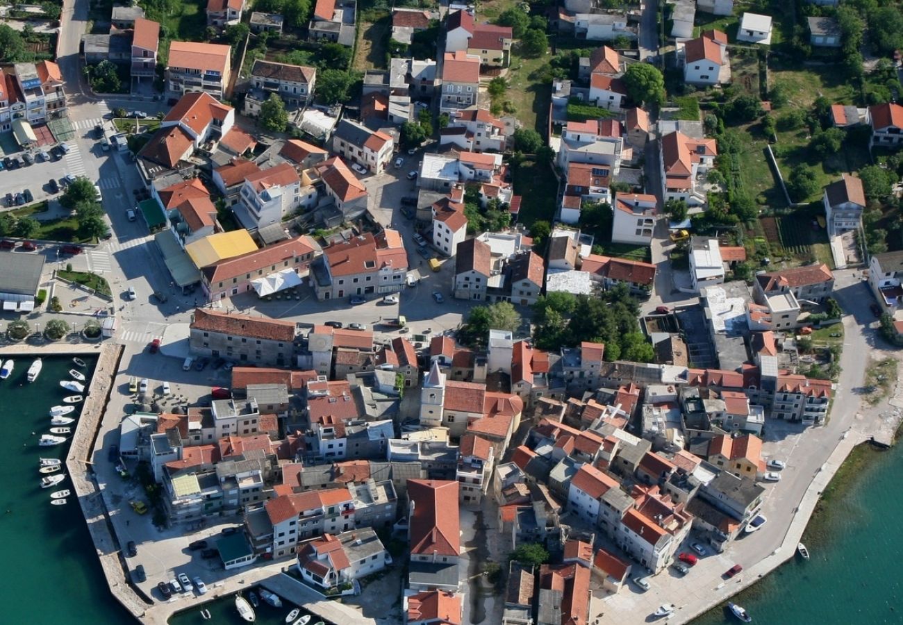 Appartement à Vodice - Ferienwohnung in Vodice mit Meerblick, Terrasse, Klimaanlage, W-LAN (144-2)