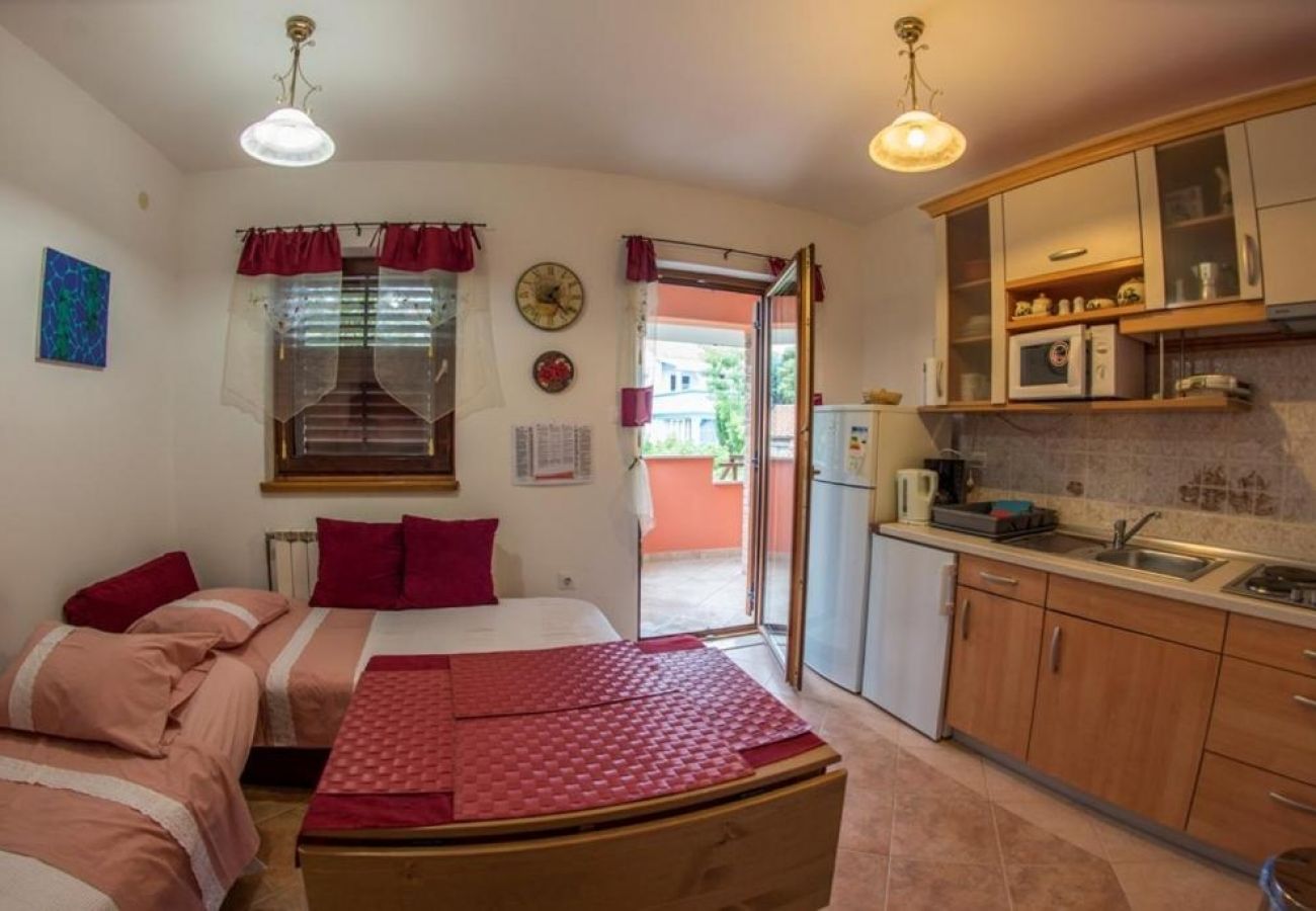 Appartement à Banjole - Appartement dans Banjole avec terrasse, Climatisation, WIFI, Machine à laver (3360-1)