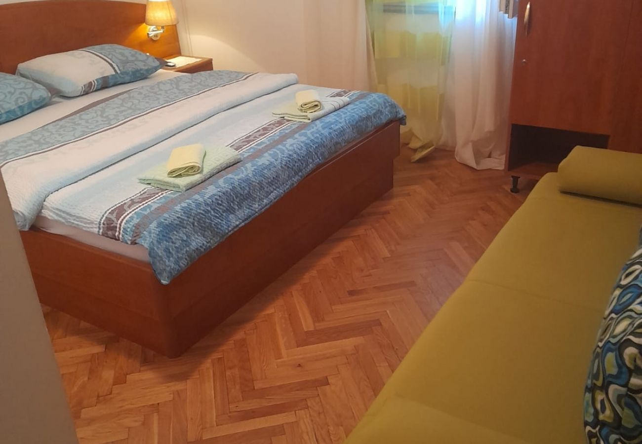 Chambres d'hôtes à Lopar - Chambre dans Lopar avec terrasse, Climatisation, WIFI (3719-3)