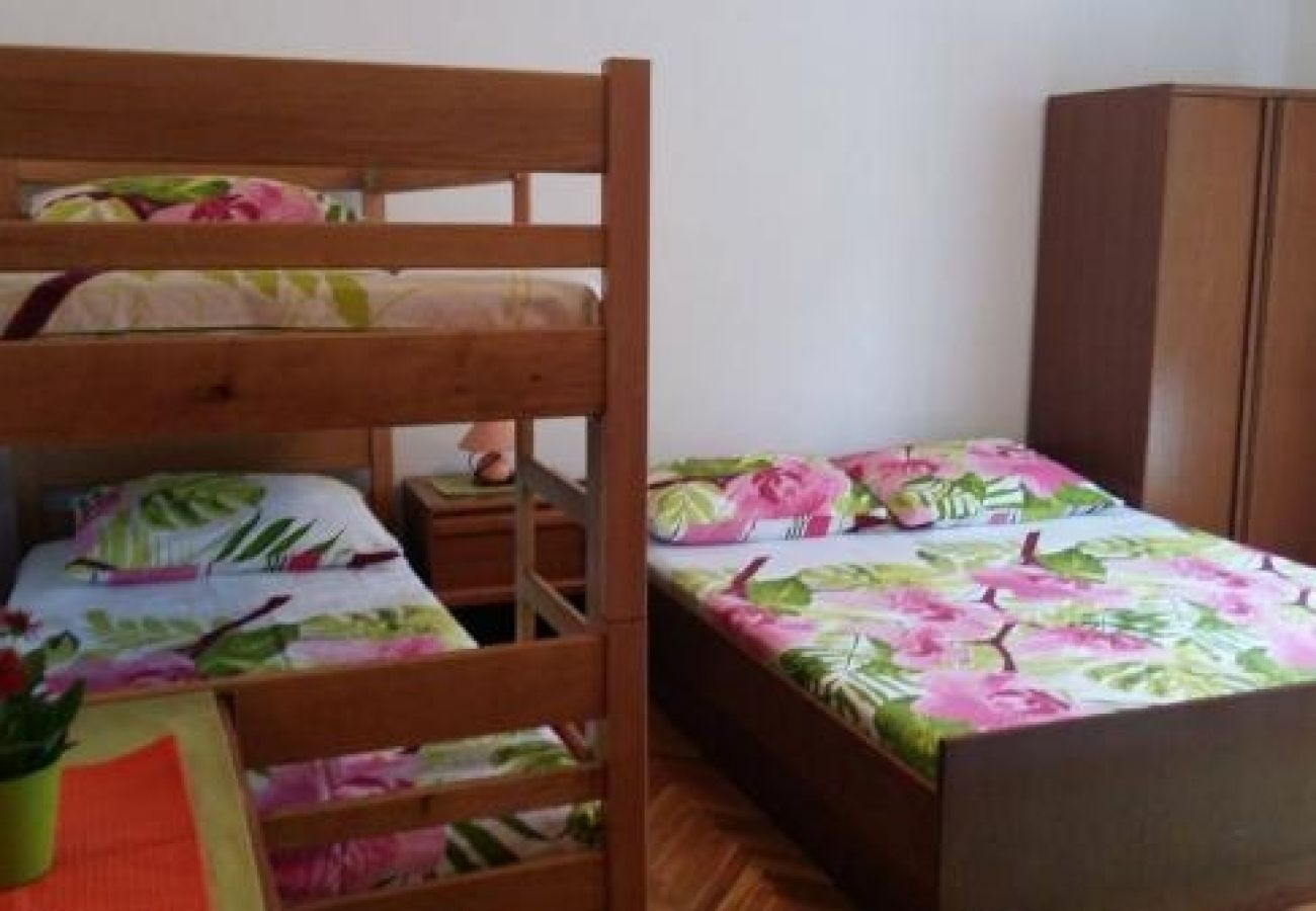 Chambres d'hôtes à Lopar - Chambre dans Lopar avec terrasse, Climatisation, WIFI (3719-6)