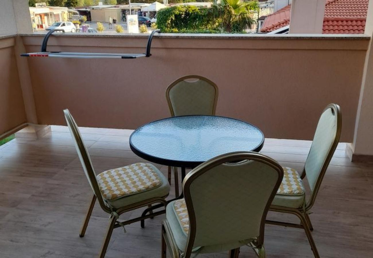 Chambres d'hôtes à Lopar - Chambre dans Lopar avec terrasse, Climatisation, WIFI (3719-6)