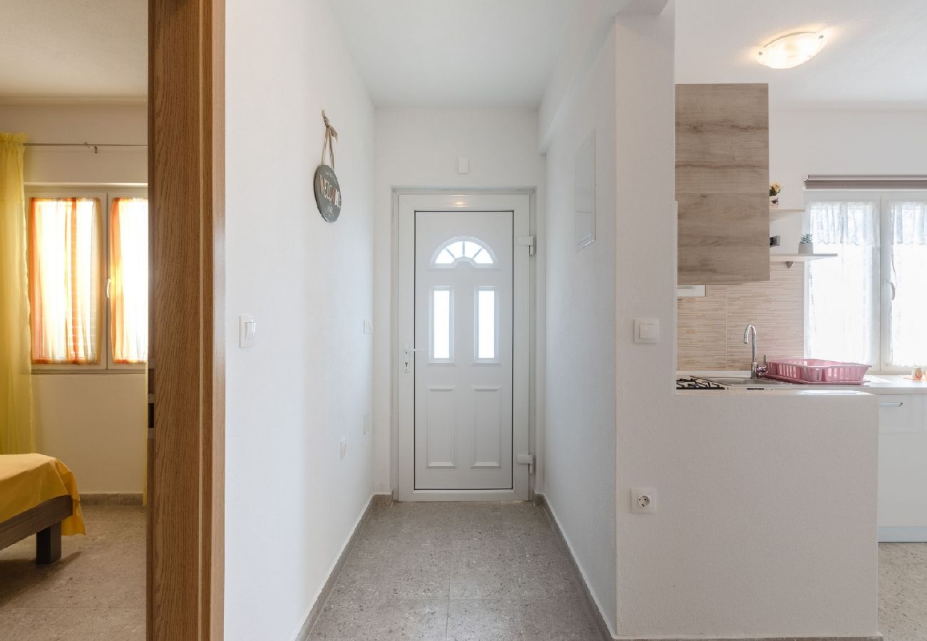 Appartement à Karbuni - Appartement dans Karbuni avec vue mer, Balcon, Climatisation, WIFI (5078-3)