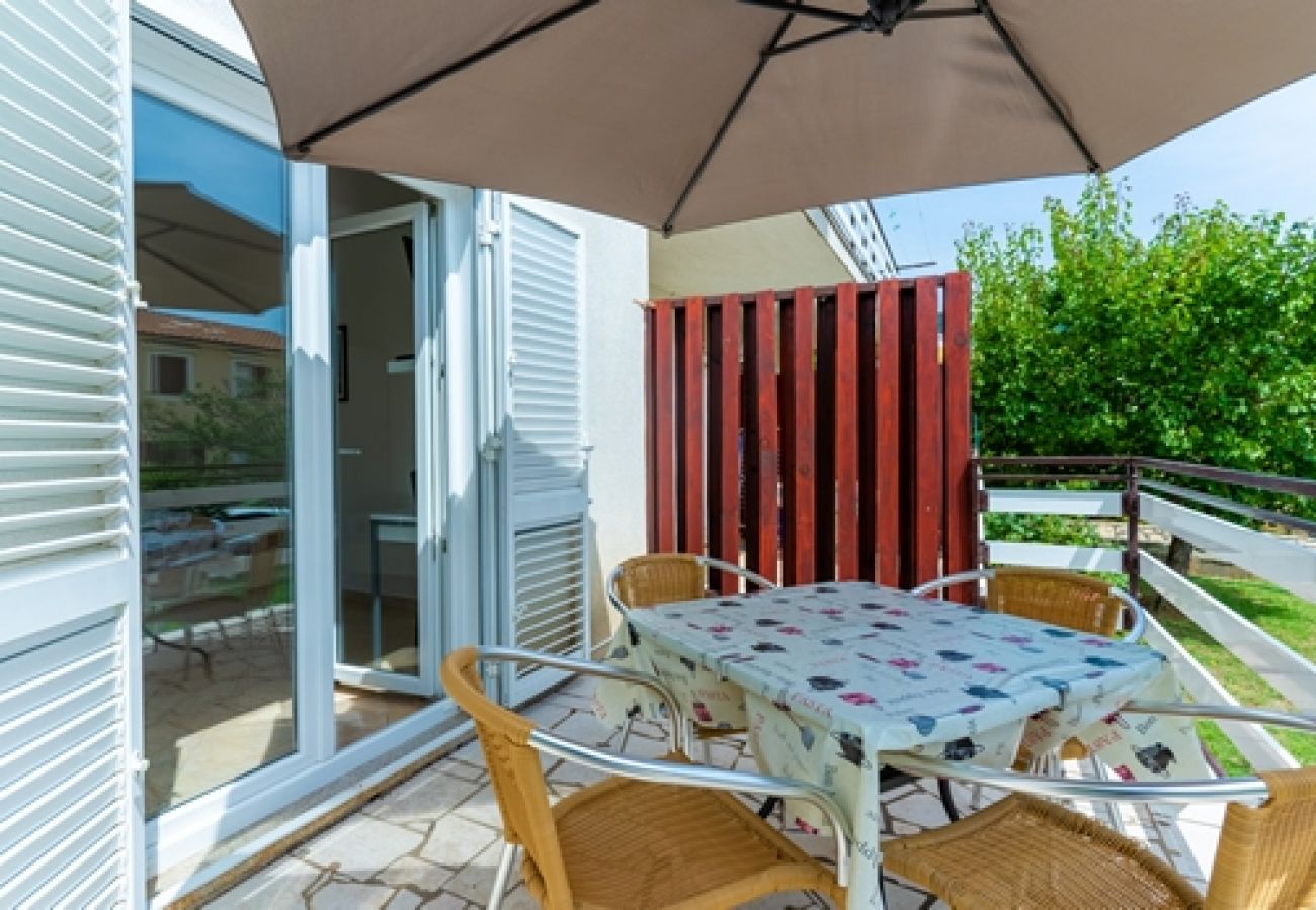 Appartement à Cres - Appartement dans Cres avec Balcon, Climatisation, WIFI, Machine à laver (4249-3)