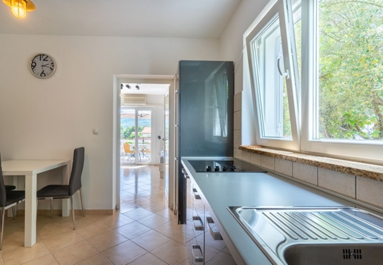 Appartement à Cres - Appartement dans Cres avec Balcon, Climatisation, WIFI, Machine à laver (4249-3)