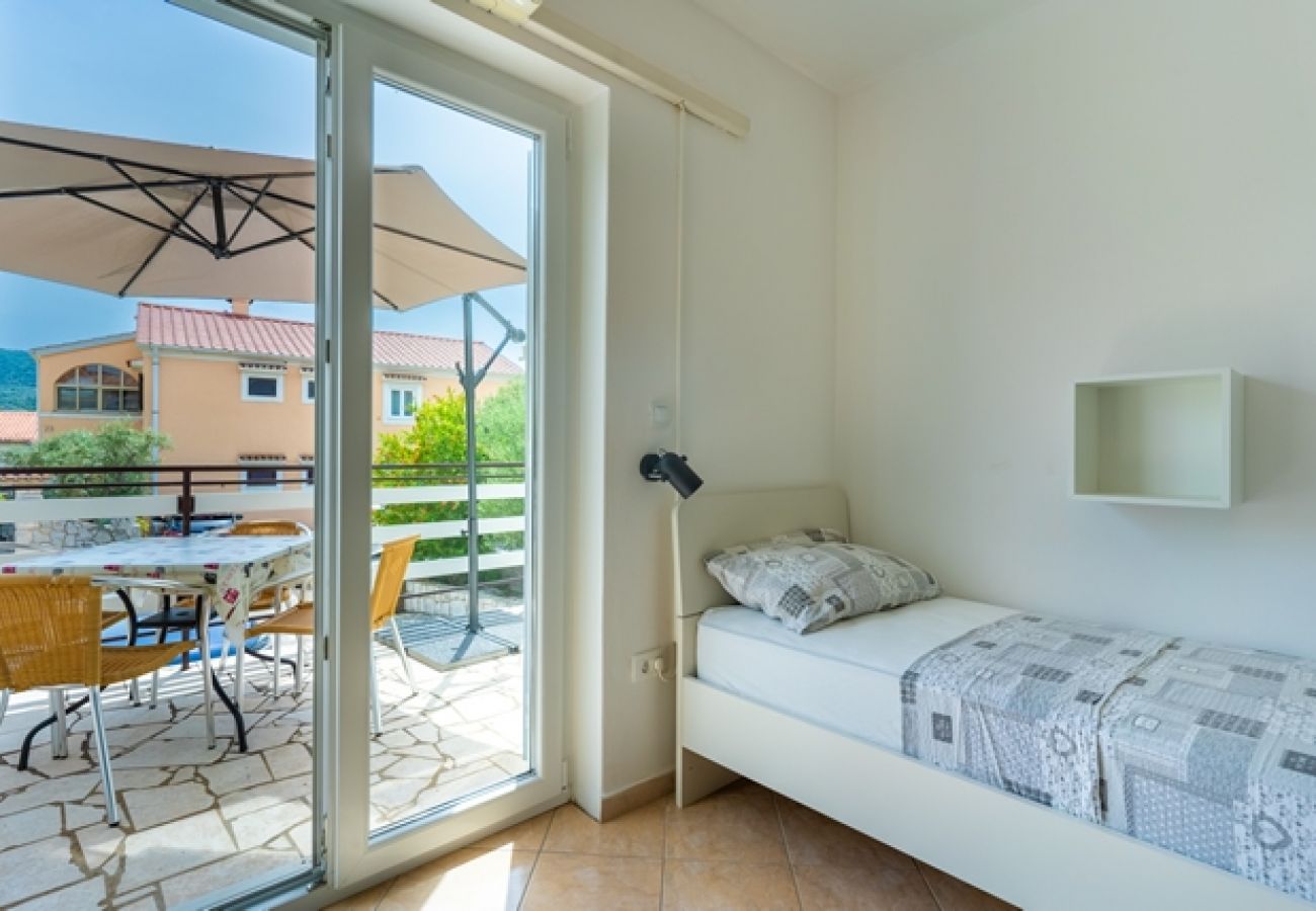 Appartement à Cres - Appartement dans Cres avec Balcon, Climatisation, WIFI, Machine à laver (4249-3)