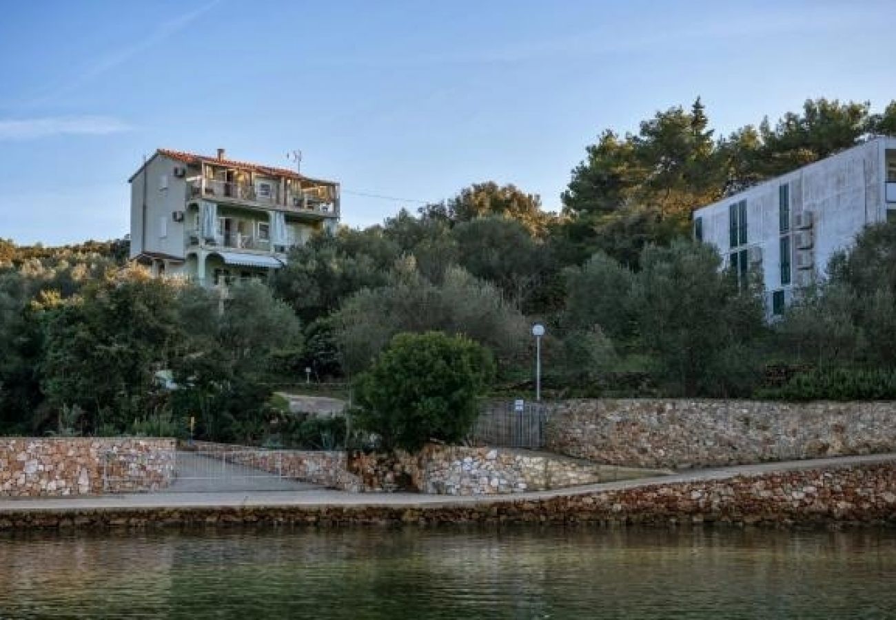 Chambres d'hôtes à Luka - Zimmer in Luka mit Meerblick, Balkon, Klimaanlage, W-LAN (4659-3)