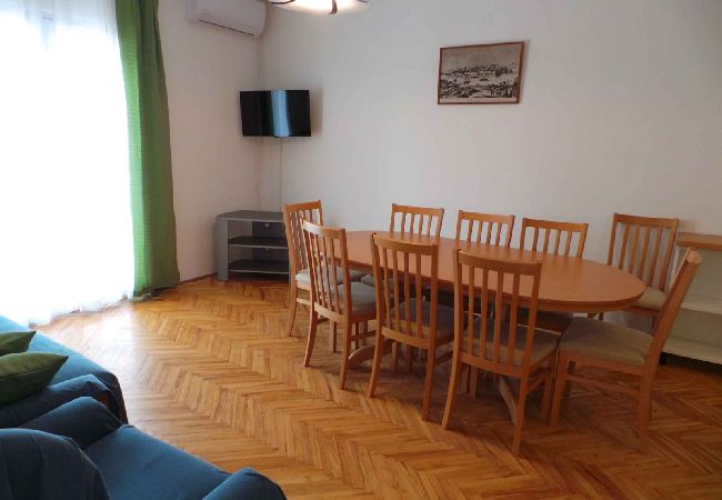 Appartement à Ljubac - Appartement dans Ljubač avec vue mer, Balcon, Climatisation, WIFI (809-2) Appartement à Ljubac - Appartement dans Ljubač avec vue mer, Balcon, Climatisation, WIFI (809-2)