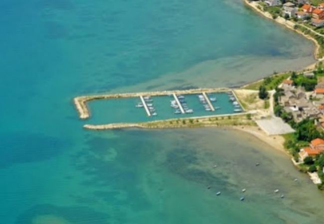 Appartement à Ljubac - Appartement dans Ljubač avec vue mer, Balcon, Climatisation, WIFI (809-2) Appartement à Ljubac - Appartement dans Ljubač avec vue mer, Balcon, Climatisation, WIFI (809-2)