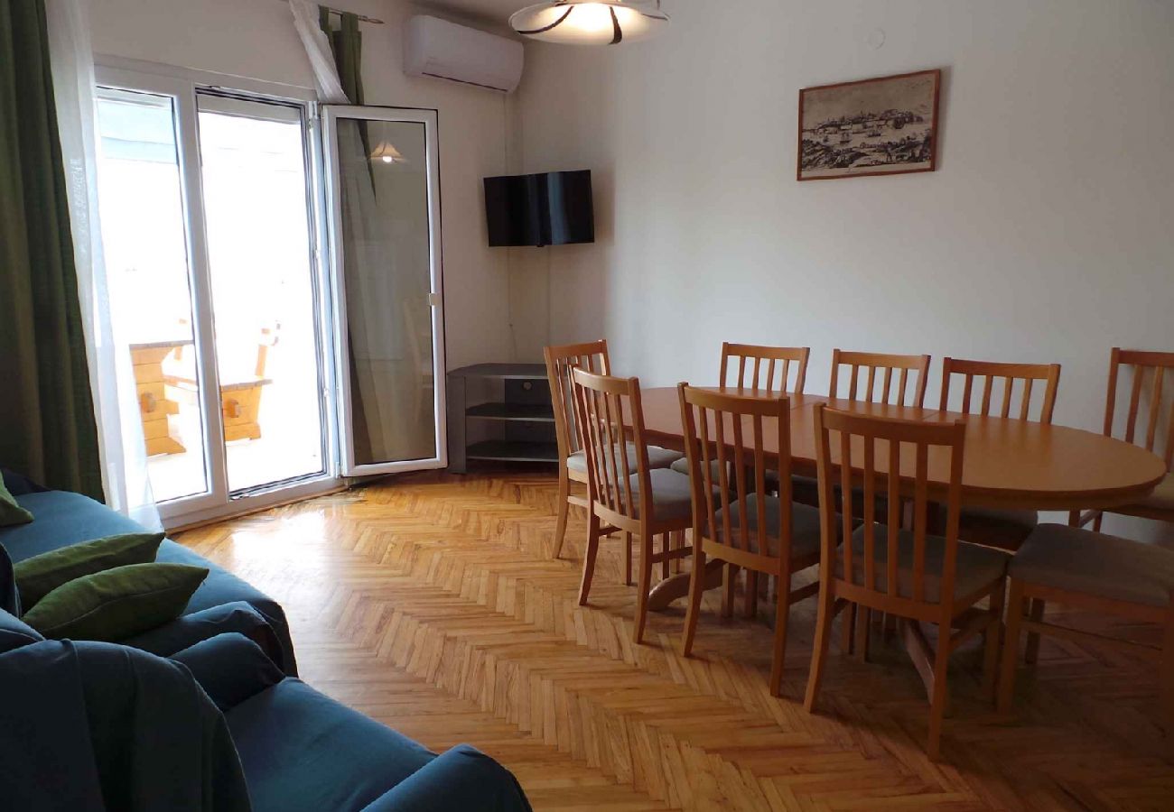 Appartement à Ljubac - Appartement dans Ljubač avec vue mer, Balcon, Climatisation, WIFI (809-2)